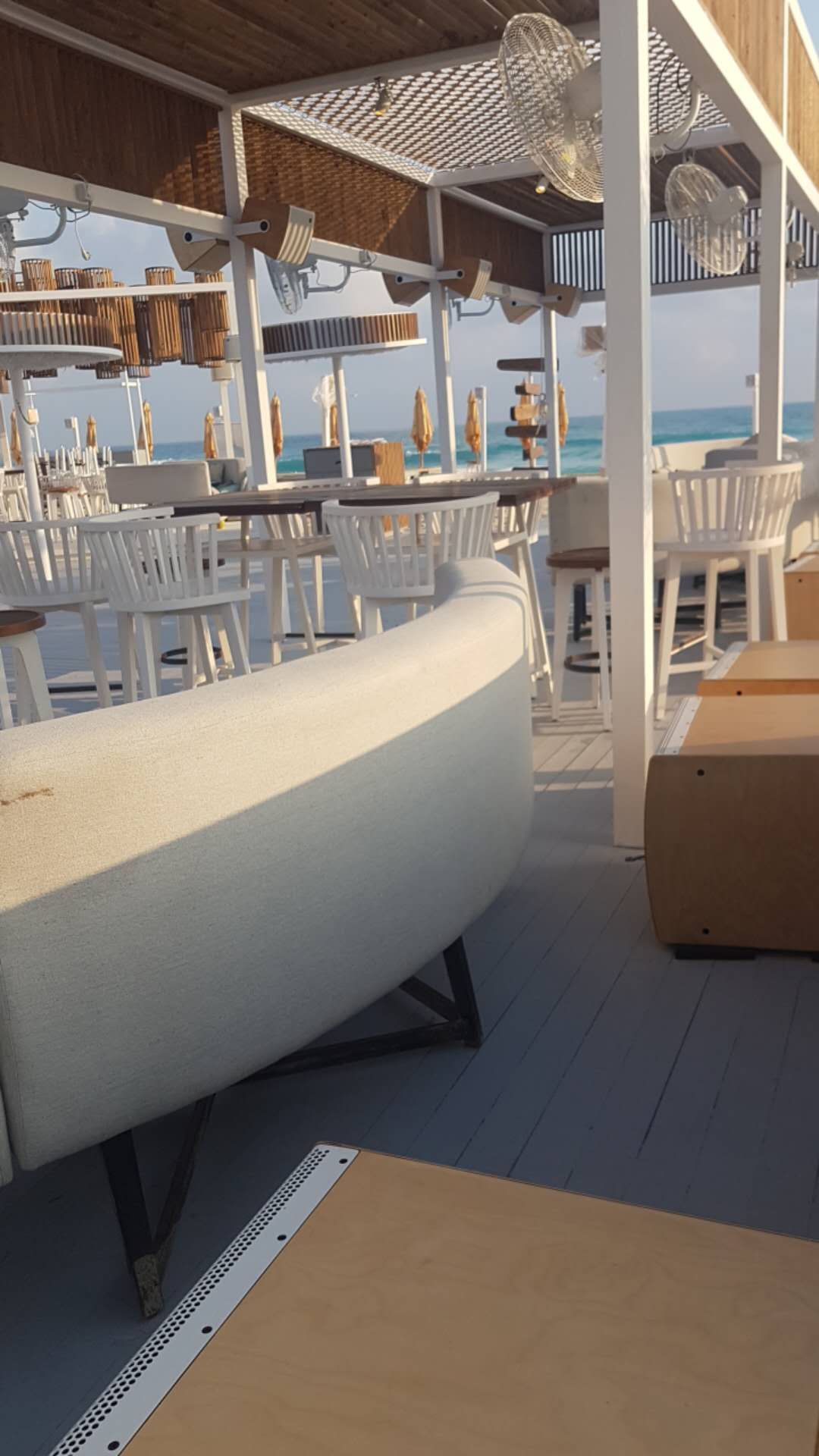 KIKI'S_ALEXANDRIA_01